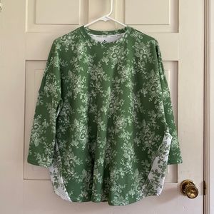Tuckernuck tnuck sport floral pullover: size medium/large
